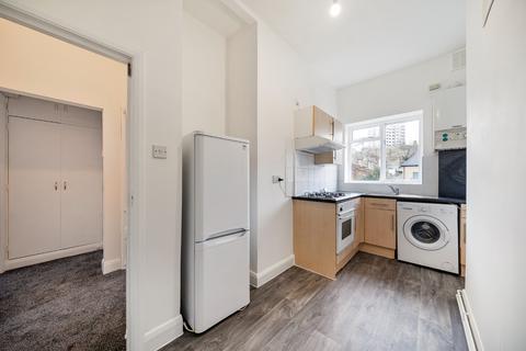 1 bedroom flat to rent, Woodhill, Woolwich, London, SE18