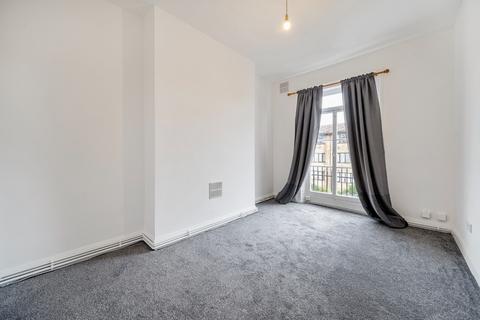 1 bedroom flat to rent, Woodhill, Woolwich, London, SE18