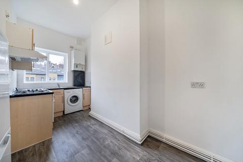 1 bedroom flat to rent, Woodhill, Woolwich, London, SE18