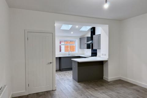 2 bedroom terraced house to rent, Queens Avenue, Bromley Cross, Bolton, BL7