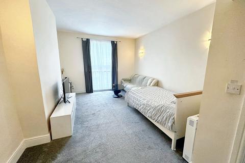 1 bedroom flat for sale, Bank Street, Ashford TN23