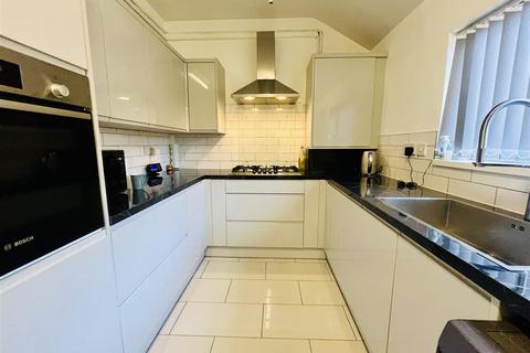 undefined, Bromley Road, Huddersfield HD2