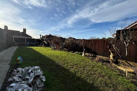 3 bedroom terraced house for sale, 18 Rhodfa Peris, Prestatyn, Denbighshire  LL19 7UJ