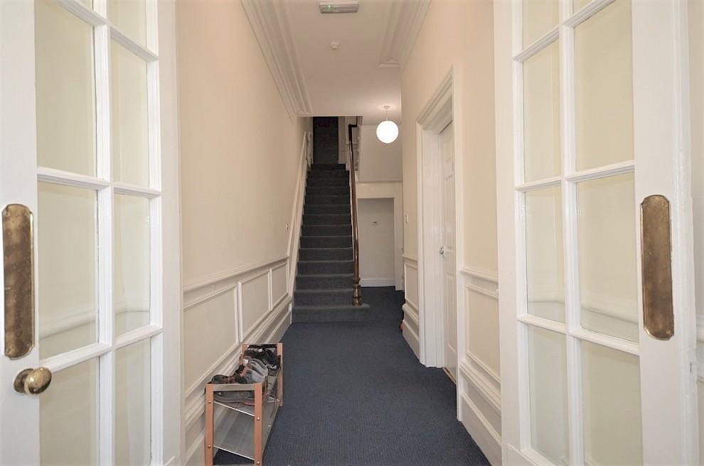 47 broomgrove rd entrance hall.990x0.jpg