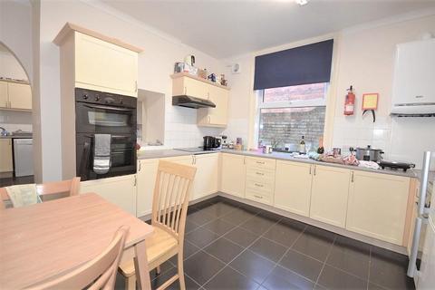 8 bedroom semi-detached house to rent, Broomgrove Road, Sheffield