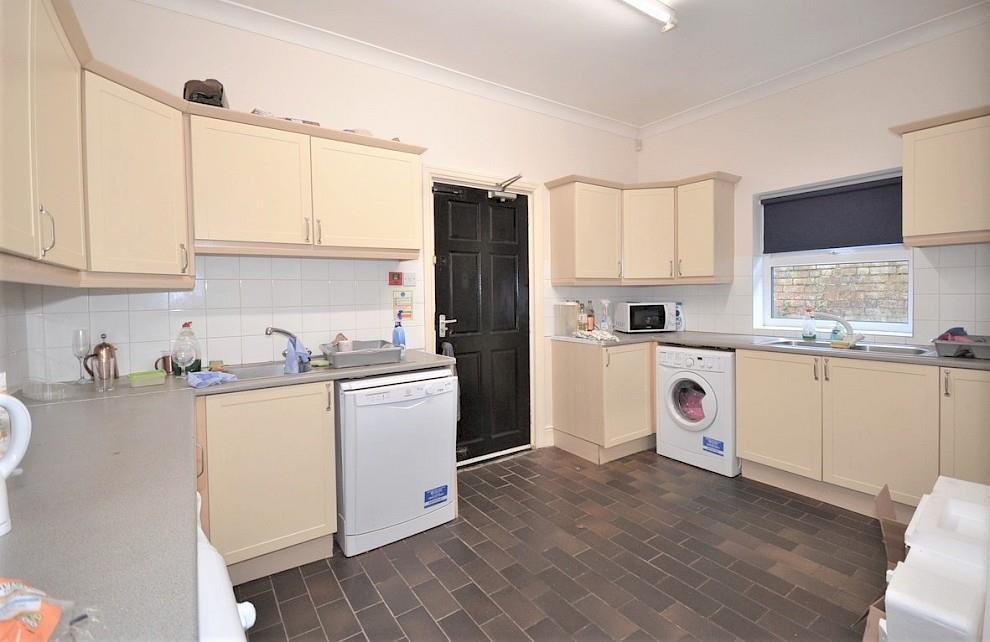 47 broomgrove rd utility room.990x0.jpg