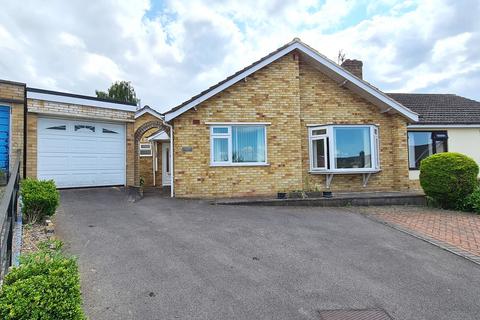 3 bedroom semi-detached bungalow for sale, Newman Close, Glastonbury, BA6