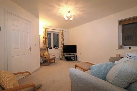 3 bedroom semi-detached house for sale, Swan Meadow, Warwick