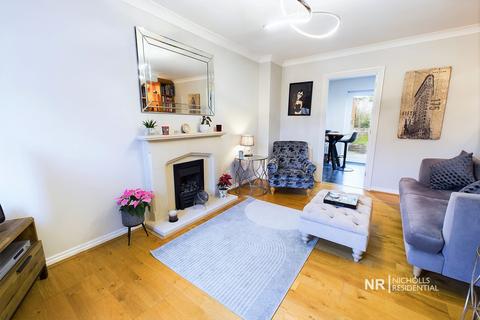4 Withers Close, Chessington, KT9 2GQ