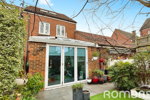 3 Carter Drive, Basingstoke, RG24 9UL