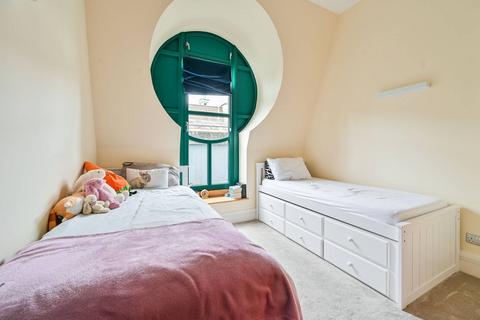 2 bedroom flat for sale, Forum Magnum Square, South Bank, London, SE1