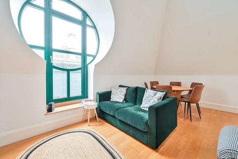 2 bedroom flat for sale, Forum Magnum Square, South Bank, London, SE1