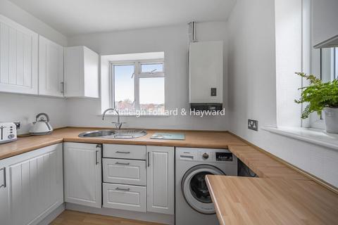7 Croydon Road, West Wickham, BR4 9HT