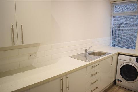 3 bedroom flat to rent, Church Road, Ashford, TW15