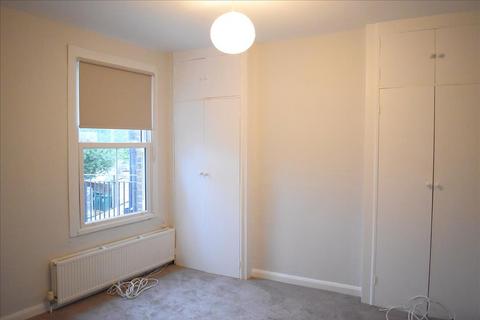 3 bedroom flat to rent, Church Road, Ashford, TW15