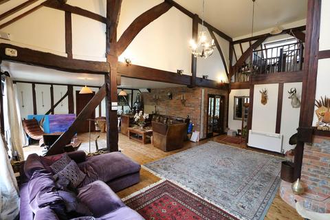 4 bedroom barn conversion to rent, Thorpe Street, Aston Upthorpe