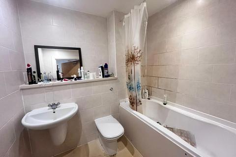 1 bedroom flat to rent, Bury Street , Salford M3