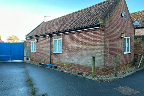 Office to rent, Middleton Street, Wymondham, Norfolk, NR18