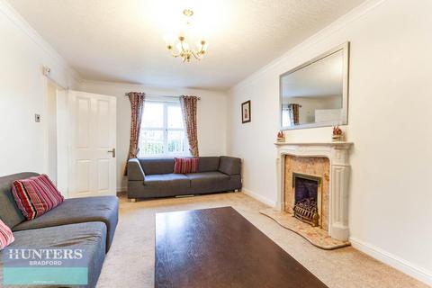 4 bedroom detached house for sale, Parkmere Close, Bierley, Bradford, West Yorkshire, BD4 6EU