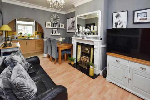 3 bedroom end of terrace house for sale, Sycamore Avenue, Altrincham, Greater Manchester, WA14