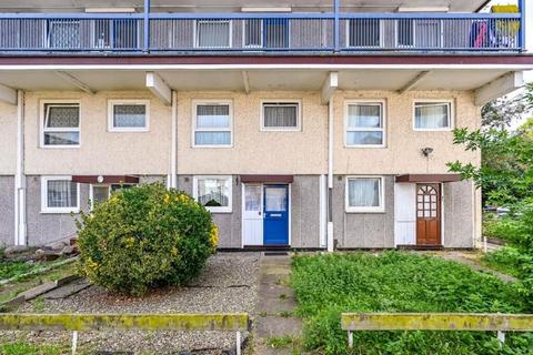 2 bedroom maisonette for sale, Crane Lodge Road, Hounslow