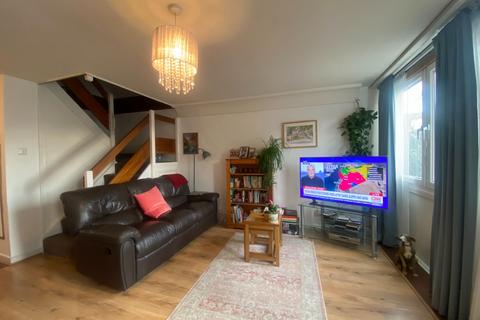 2 bedroom maisonette for sale, Crane Lodge Road, Hounslow