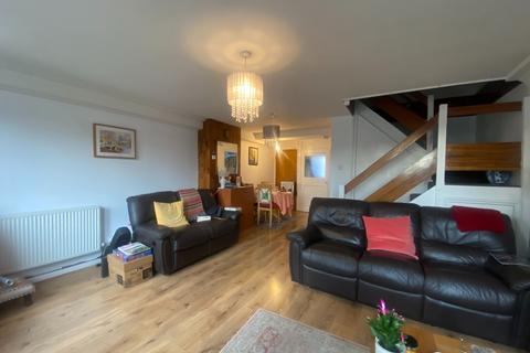 2 bedroom maisonette for sale, Crane Lodge Road, Hounslow