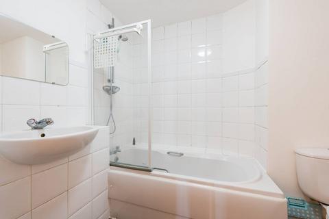 2 bedroom flat for sale, City Gate House, Ilford, IG2