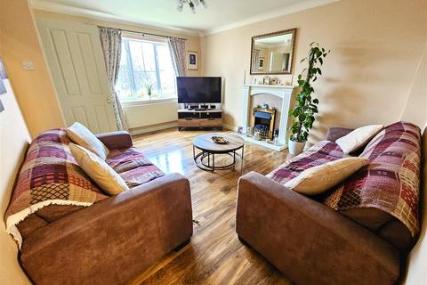 3 bedroom end of terrace house for sale, 3/4 Bedrooms, Canons Way, Tavistock