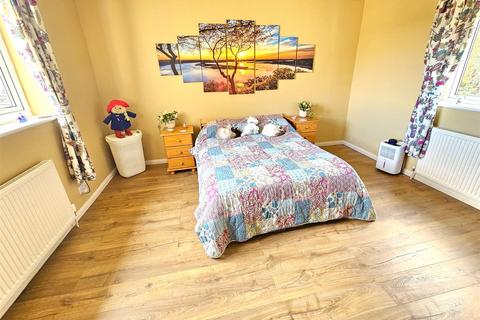 36 Canons Way, Tavistock, PL19 8BJ