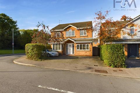 4 bedroom detached house for sale, Sparrow Drive, Stevenage