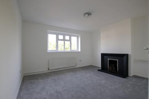 2 bedroom maisonette to rent, Taunton Lane, Coulsdon, CR5