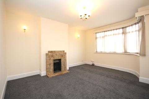 3 bedroom semi-detached house to rent, Shakespeare Road, Dunstable, Luton LU4