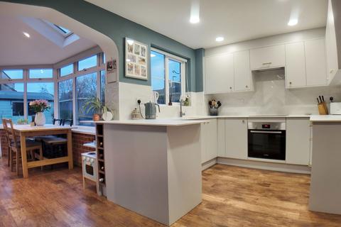 38 Broadway Close, Witney, OX28 5GG