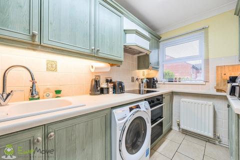 2 bedroom terraced house for sale, Mortimer Gardens, Tadley RG26