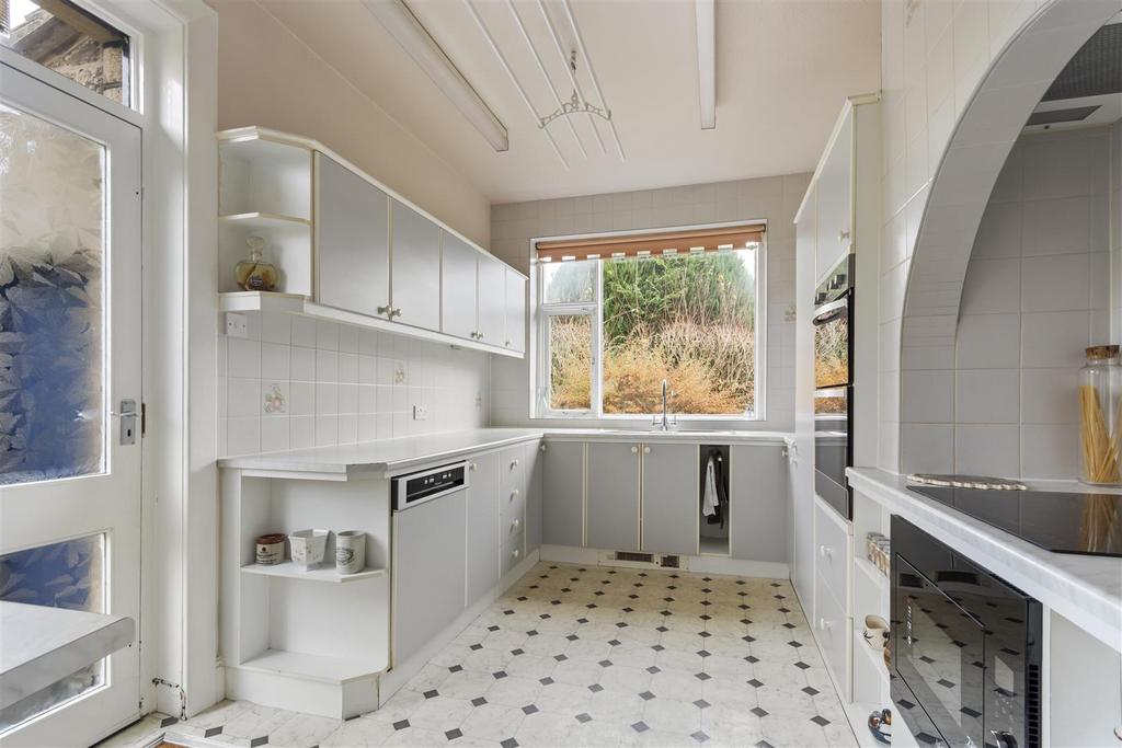 Fitted kitchen