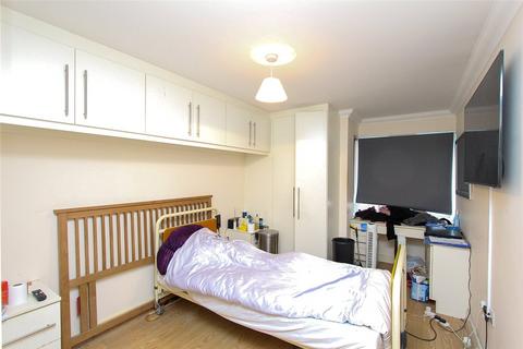 2 bedroom apartment for sale, Shakespeare Avenue, Westcliff-on-Sea, Essex, SS0