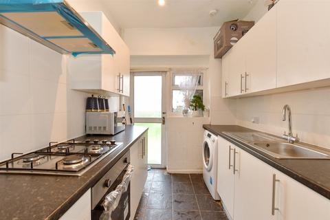 3 bedroom terraced house for sale, Windsor Road, Ilford, Essex