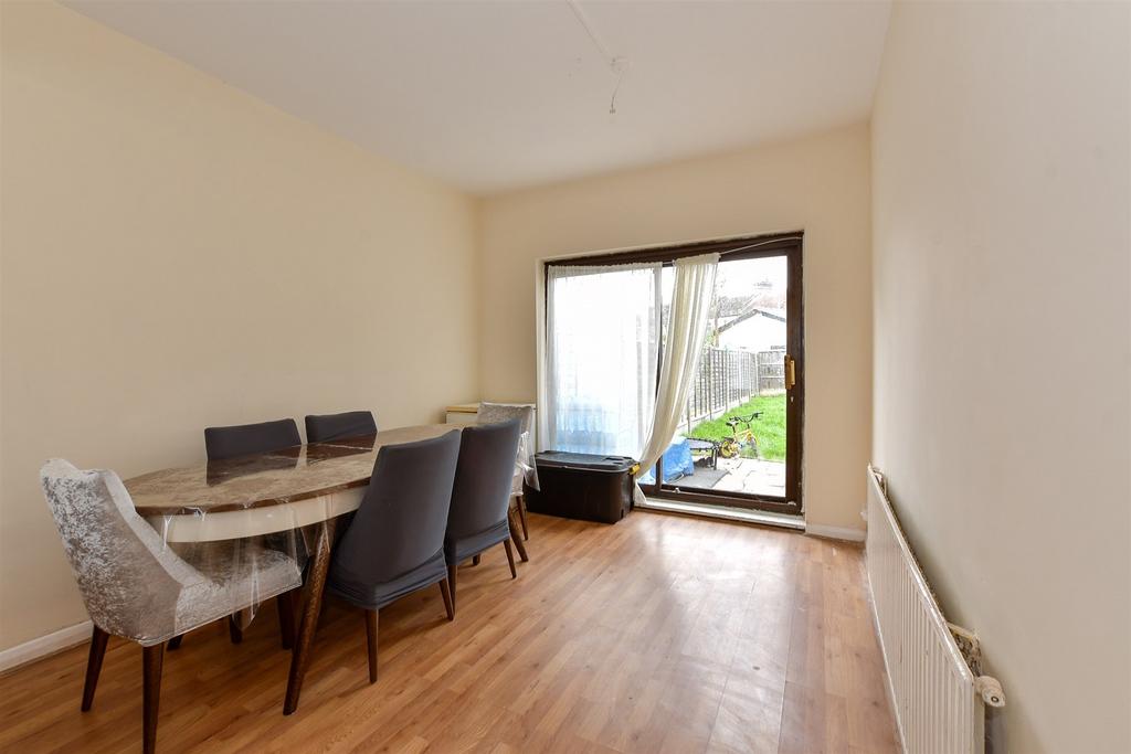 Lounge/Dining Room