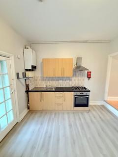 4 bedroom semi-detached house to rent, London, N15 6TL