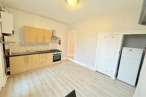 4 bedroom semi-detached house to rent, London, N15 6TL