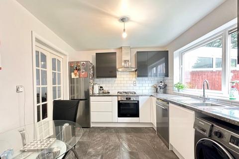 4 bedroom property for sale, Bairstow Close, Borehamwood, WD6