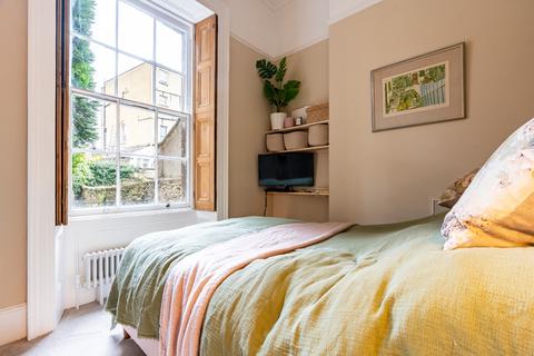 Ground Floor Flat, 14 Buckingham Place, Clifton, Bristol, BS8 1LJ