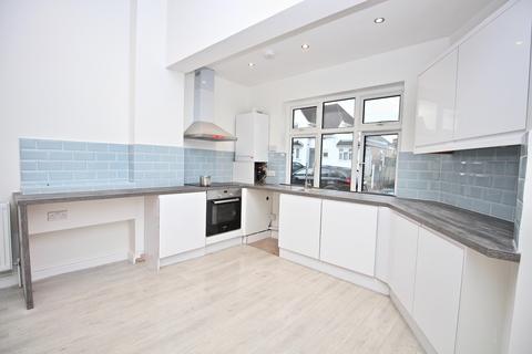 1 bedroom flat to rent, The Chase, Watford, Hertfordshire, WD18