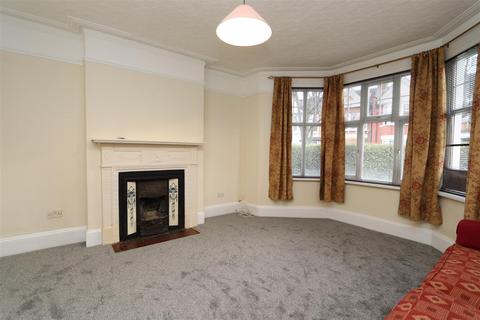 1 bedroom flat to rent, Kingsley Road, Palmers Green, N13