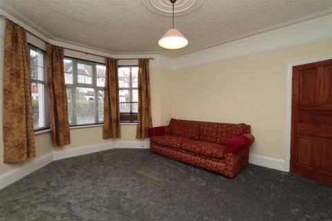 1 bedroom flat to rent, Kingsley Road, Palmers Green, N13