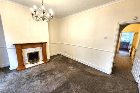 2 bedroom terraced house to rent, Bolton Road, Westhoughton, Bolton