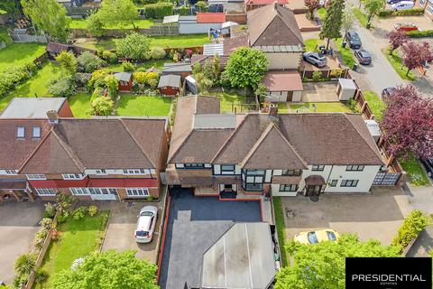 5 bedroom semi-detached house for sale, Chigwell IG7