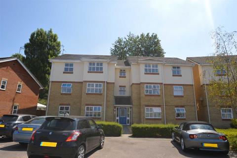 2 bedroom flat to rent, Evensyde, Watford