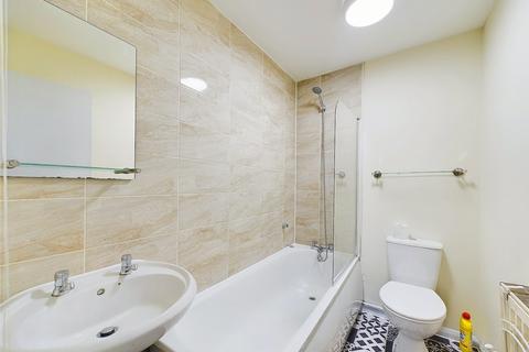 undefined, Tredworth Road, Gloucester, Gloucestershire, GL1